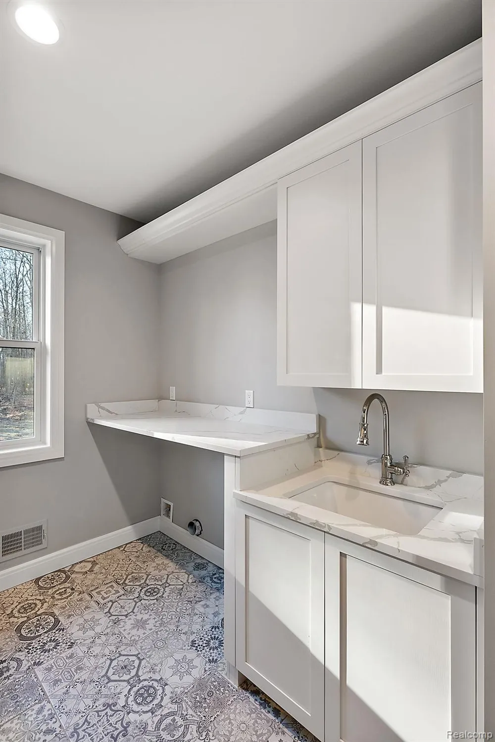 2280 Heidi Drive Addison Township, MI 48370