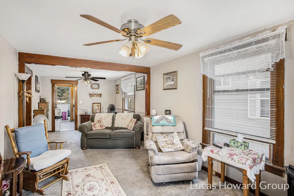 712 Lenore Avenue Lansing City, MI 48910