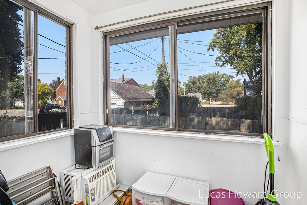 712 Lenore Avenue Lansing City, MI 48910