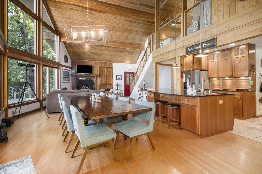6218 Loggers Lane Hamlin Township, MI 49431