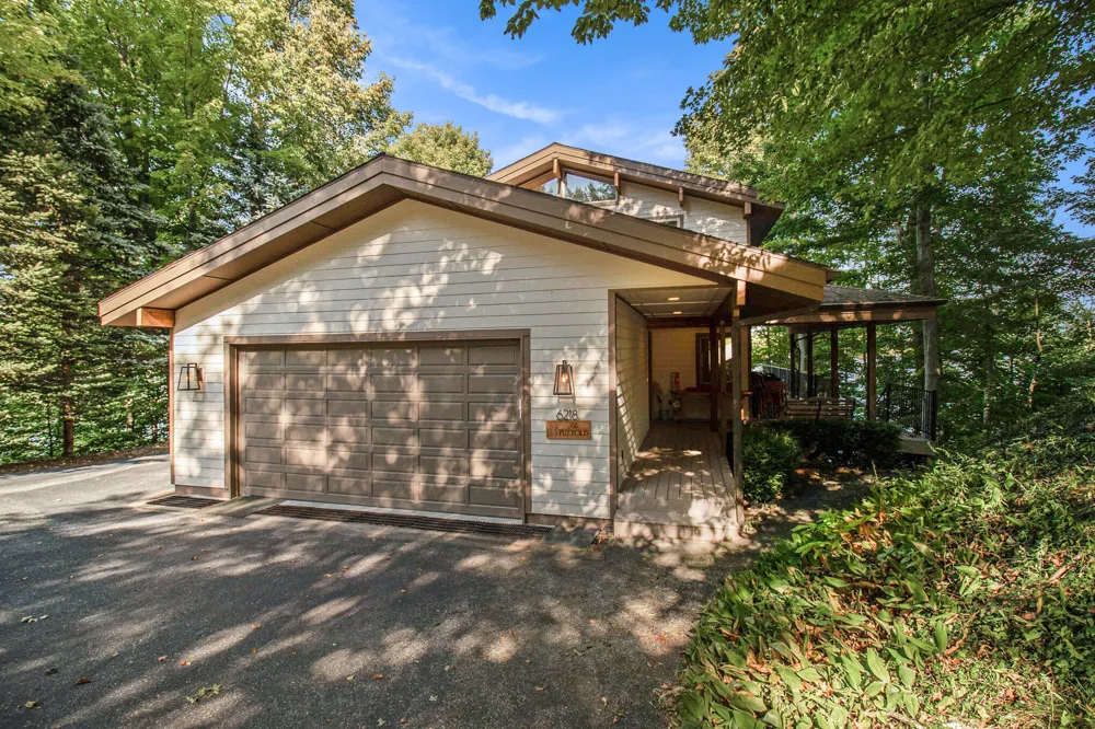 6218 Loggers Lane Hamlin Township, MI 49431