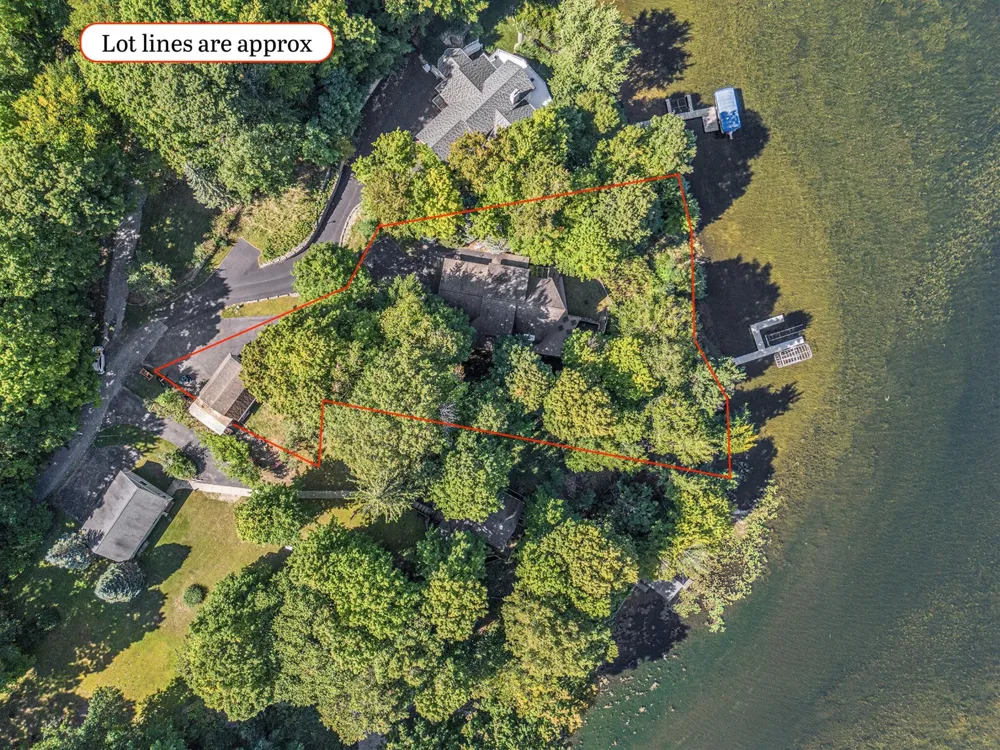 6218 Loggers Lane Hamlin Township, MI 49431
