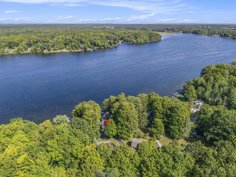 6218 Loggers Lane Hamlin Township, MI 49431