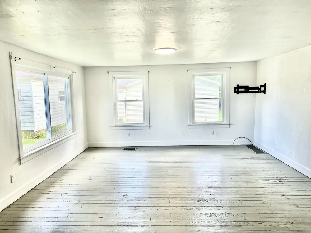 4048 Bankers Road Cambria Township, MI 49242