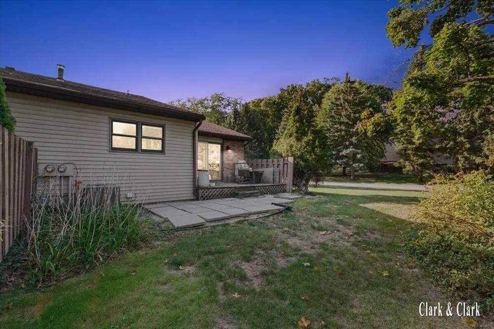 2630 Chatham Woods Drive SE Cascade Charter Township, MI 49546
