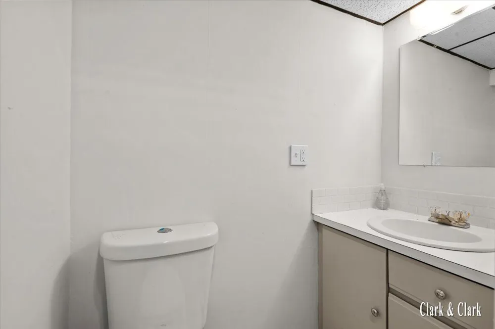 2630 Chatham Woods Drive SE Cascade Charter Township, MI 49546