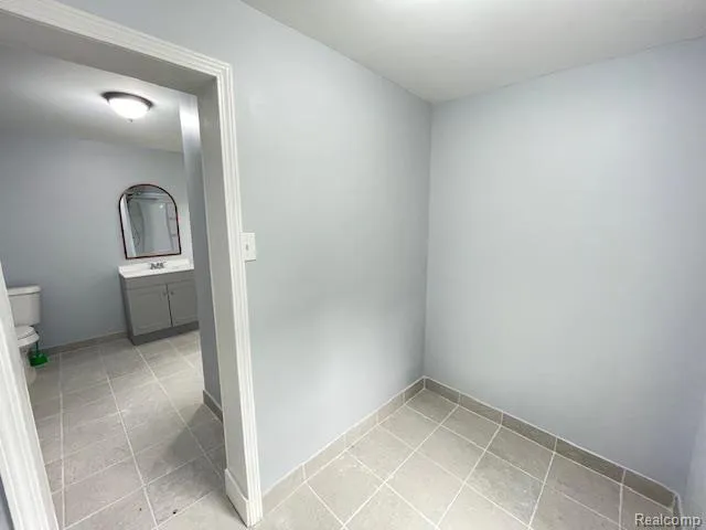 2753 E Snover Road Mayville Village, MI 48744