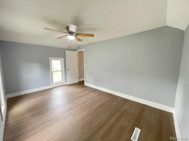 2753 E Snover Road Mayville Village, MI 48744