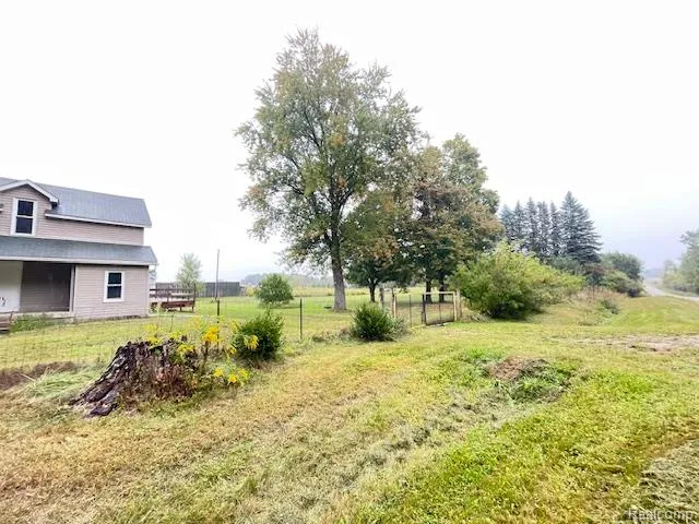 2753 E Snover Road Mayville Village, MI 48744