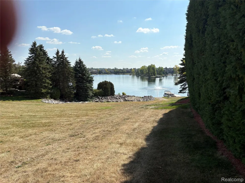 18018 RIDGEVIEW DRIVE Northville Township, MI 48168
