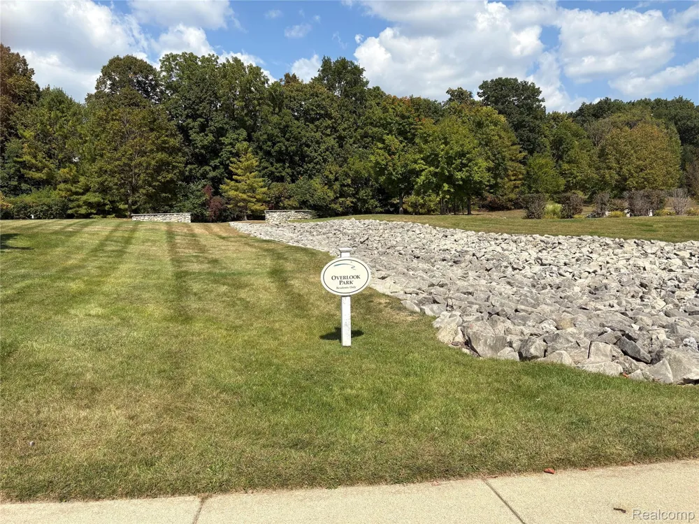 18018 RIDGEVIEW DRIVE Northville Township, MI 48168