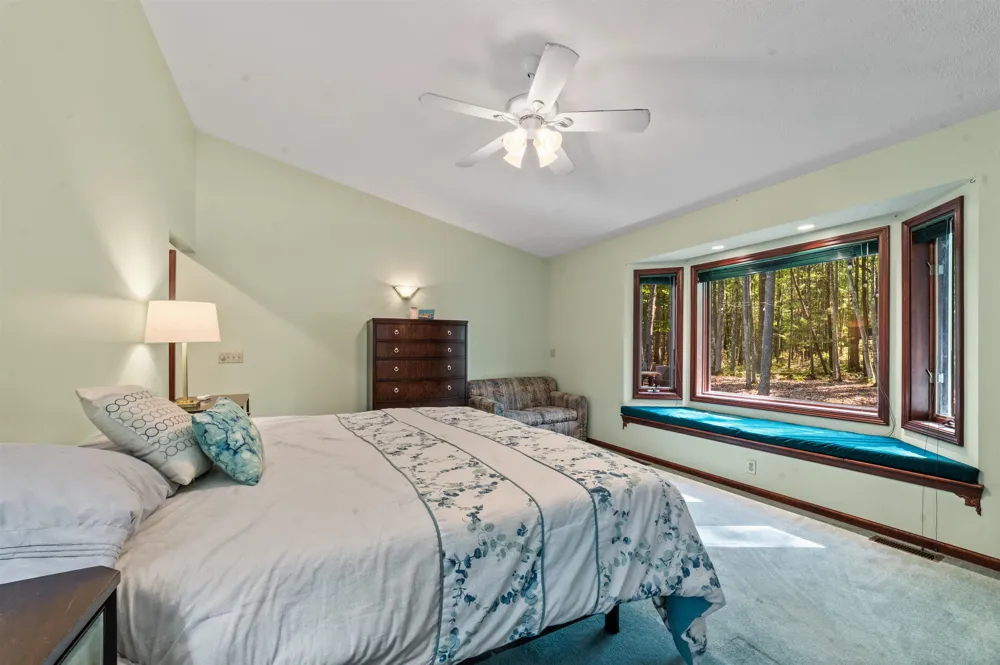 6993 NW Aarwood Road Clearwater Township, MI 49676