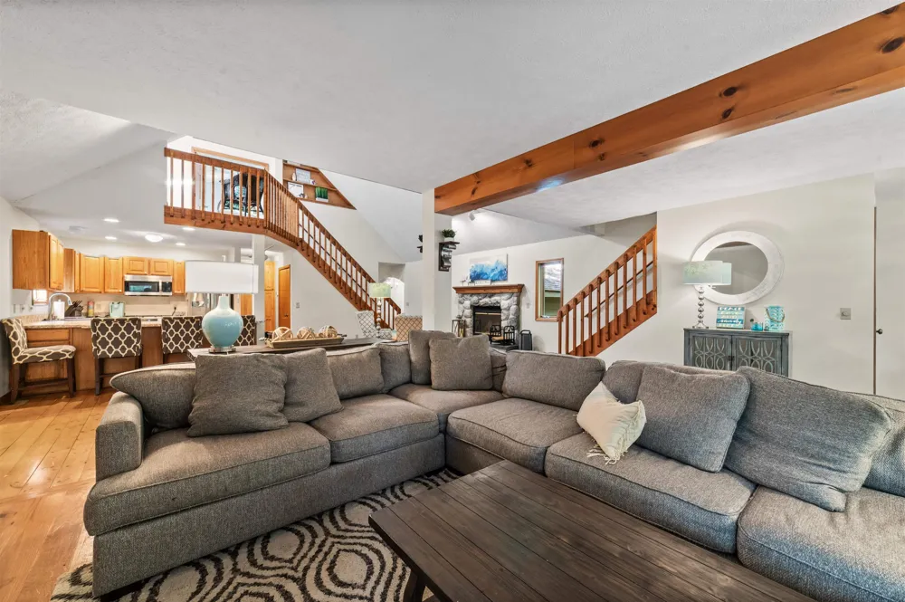 6993 NW Aarwood Road Clearwater Township, MI 49676