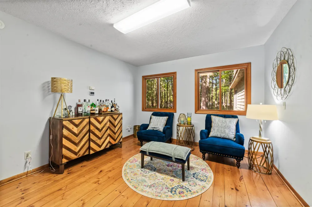 6993 NW Aarwood Road Clearwater Township, MI 49676