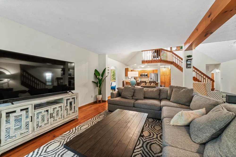 6993 NW Aarwood Road Clearwater Township, MI 49676