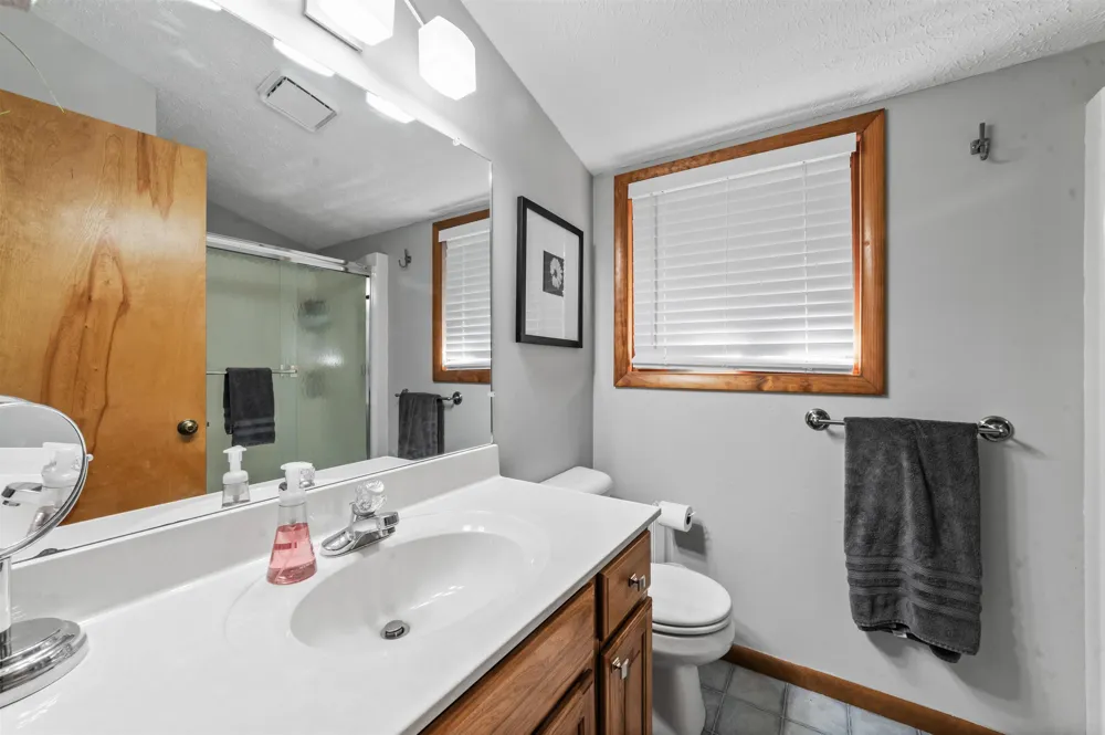6993 NW Aarwood Road Clearwater Township, MI 49676