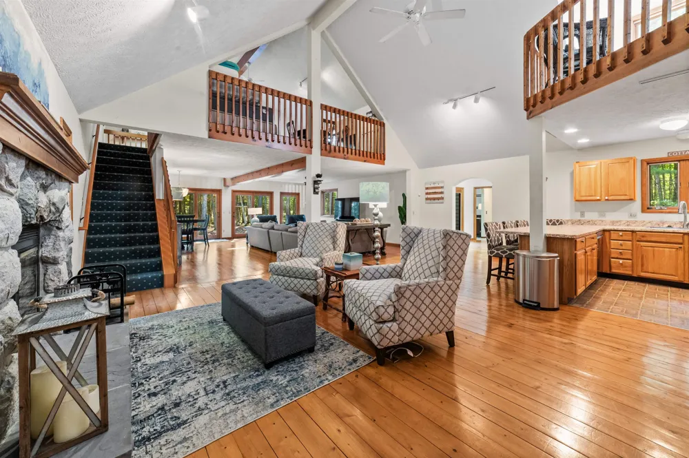 6993 NW Aarwood Road Clearwater Township, MI 49676