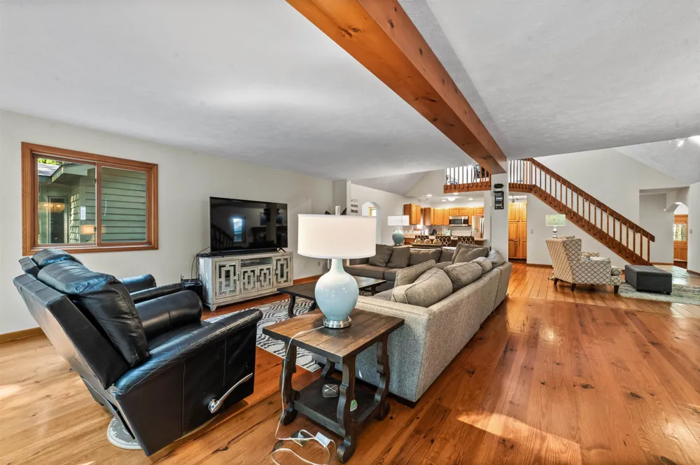 6993 NW Aarwood Road Clearwater Township, MI 49676