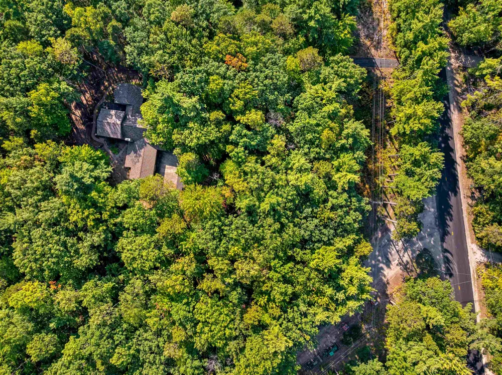 6993 NW Aarwood Road Clearwater Township, MI 49676