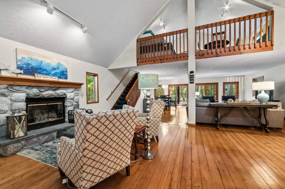 6993 NW Aarwood Road Clearwater Township, MI 49676