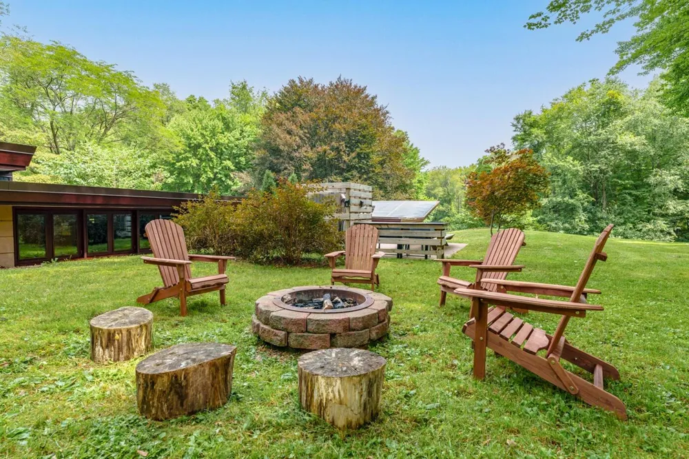 11090 Hawthorne Drive Charleston Township, MI 49053