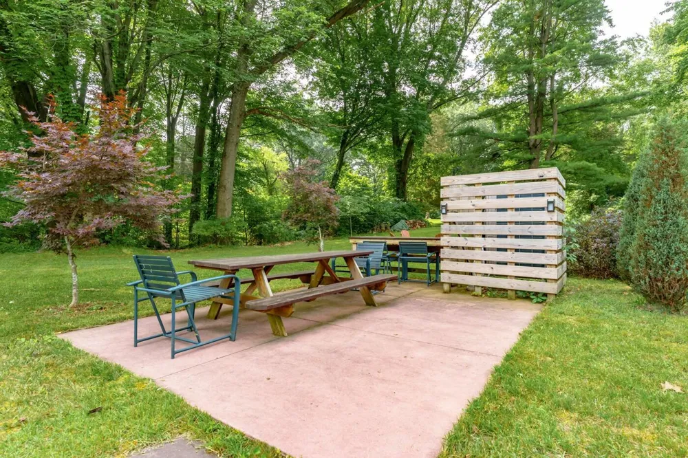 11090 Hawthorne Drive Charleston Township, MI 49053