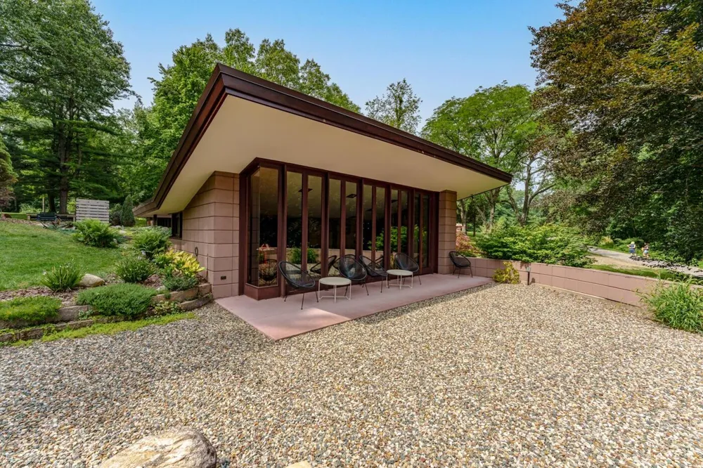 11090 Hawthorne Drive Charleston Township, MI 49053