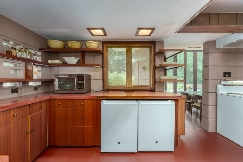11090 Hawthorne Drive Charleston Township, MI 49053