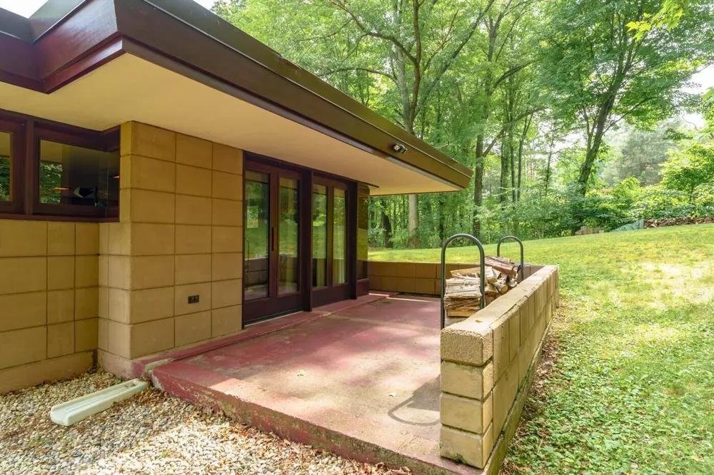 11090 Hawthorne Drive Charleston Township, MI 49053