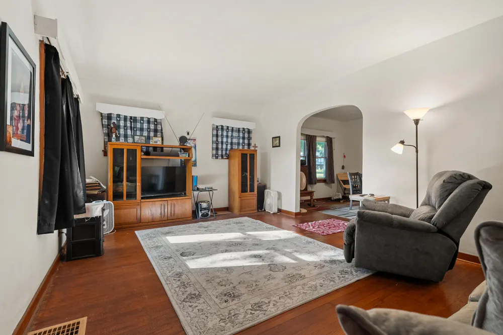 736 S Grove Street Barry Township, MI 49046