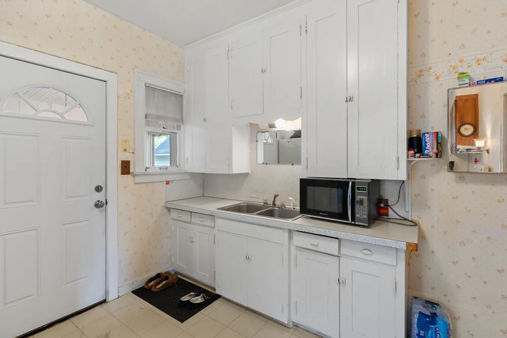 736 S Grove Street Barry Township, MI 49046