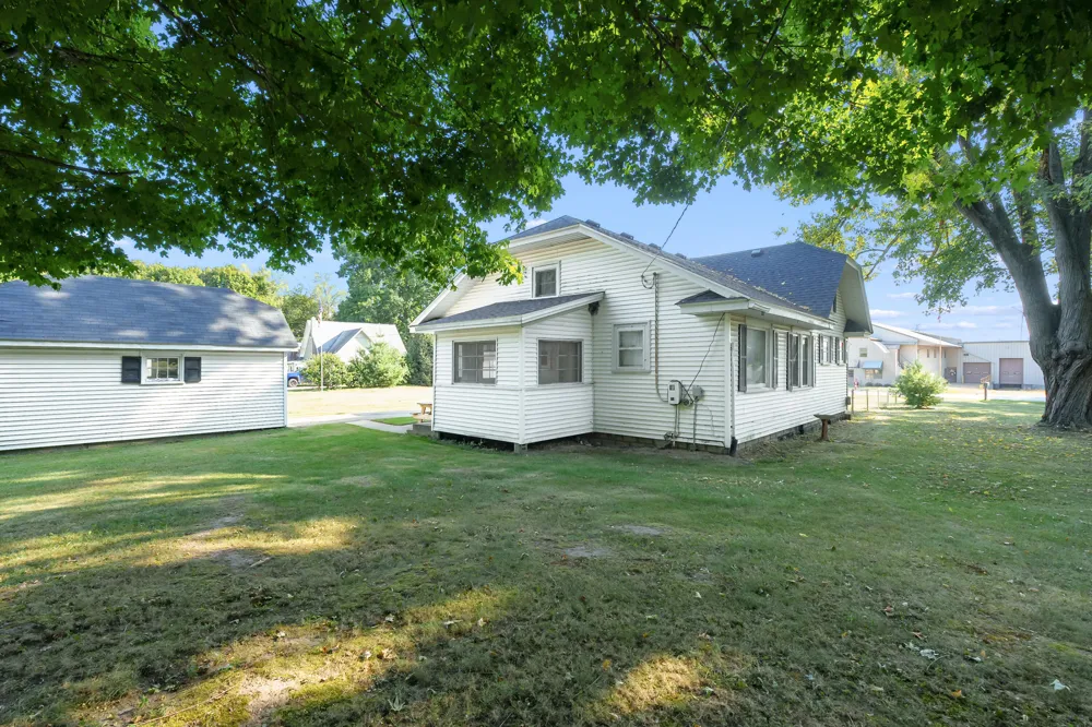 736 S Grove Street Barry Township, MI 49046