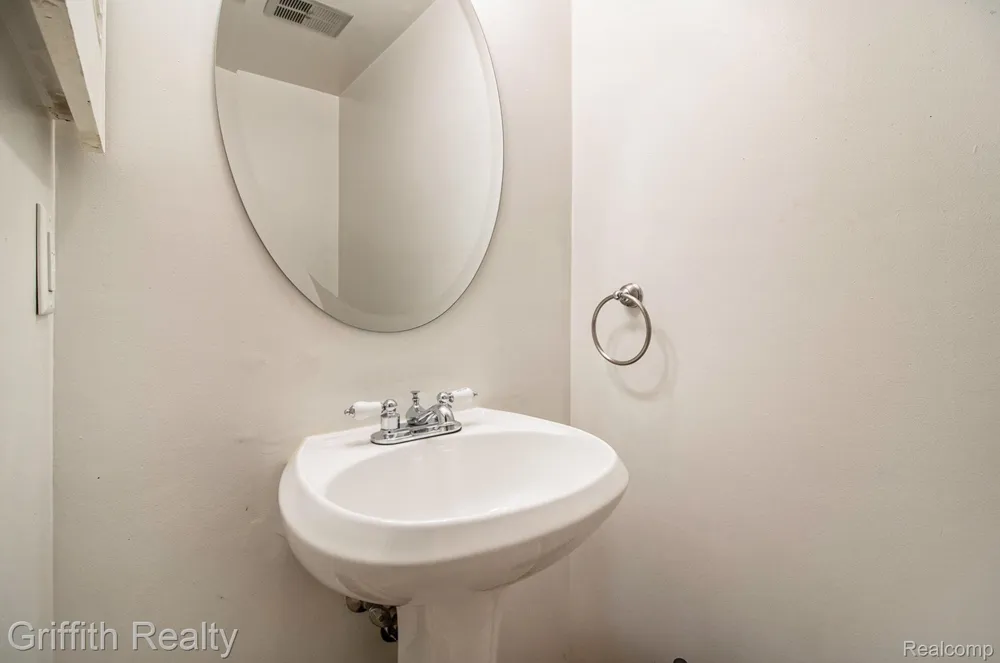 229 Lake Village Drive Walled Lake City, MI 48390
