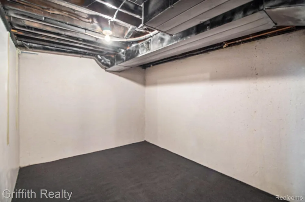 229 Lake Village Drive Walled Lake City, MI 48390