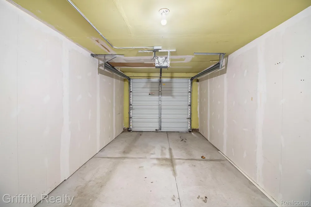 229 Lake Village Drive Walled Lake City, MI 48390