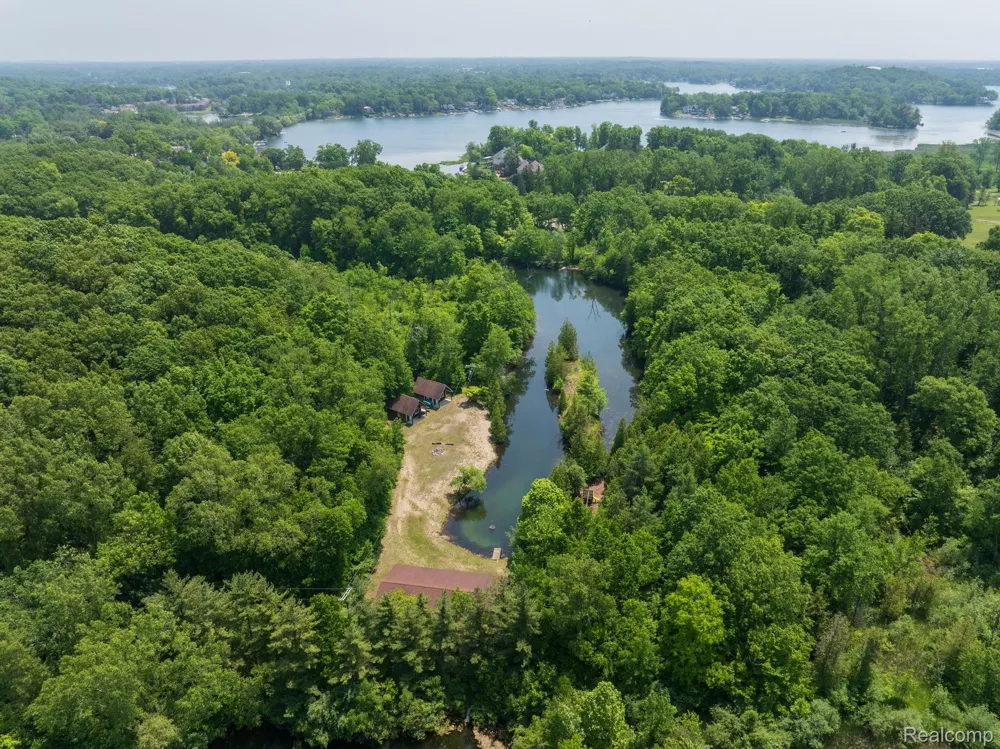 7490 ANDERSONVILLE ROAD Independence Charter Township, MI 48346
