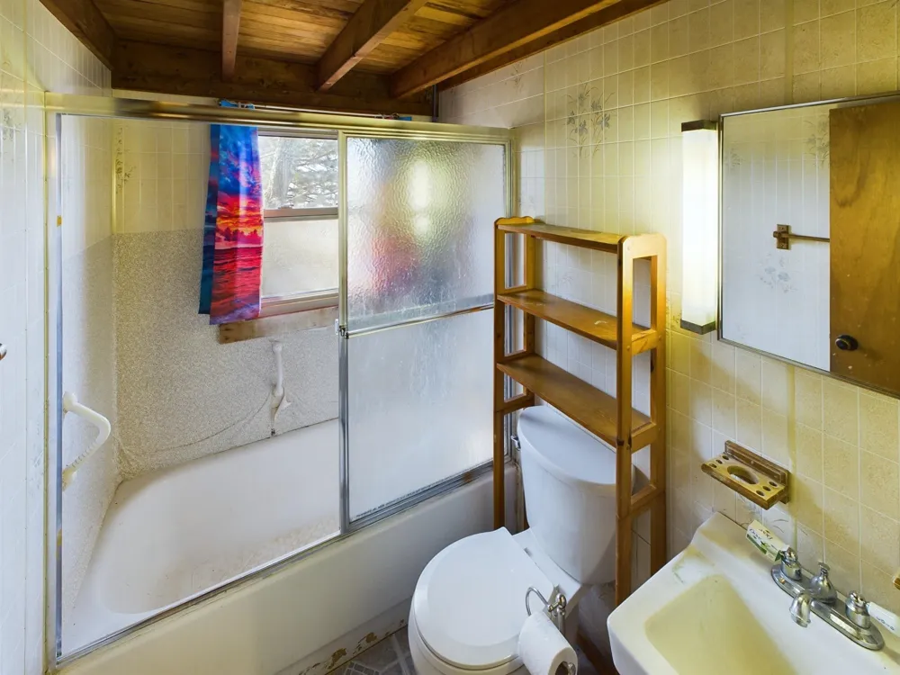 14619 Cathead Bay Drive Leelanau Township, MI 49670