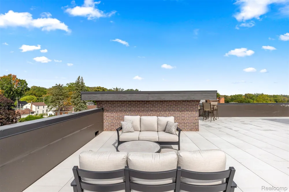 156 Center Unit 303 Northville City, MI 48167