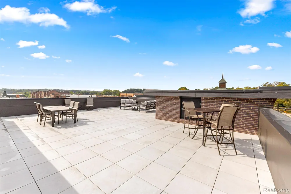 156 Center Unit 303 Northville City, MI 48167