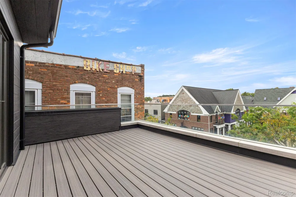 156 Center Unit 303 Northville City, MI 48167