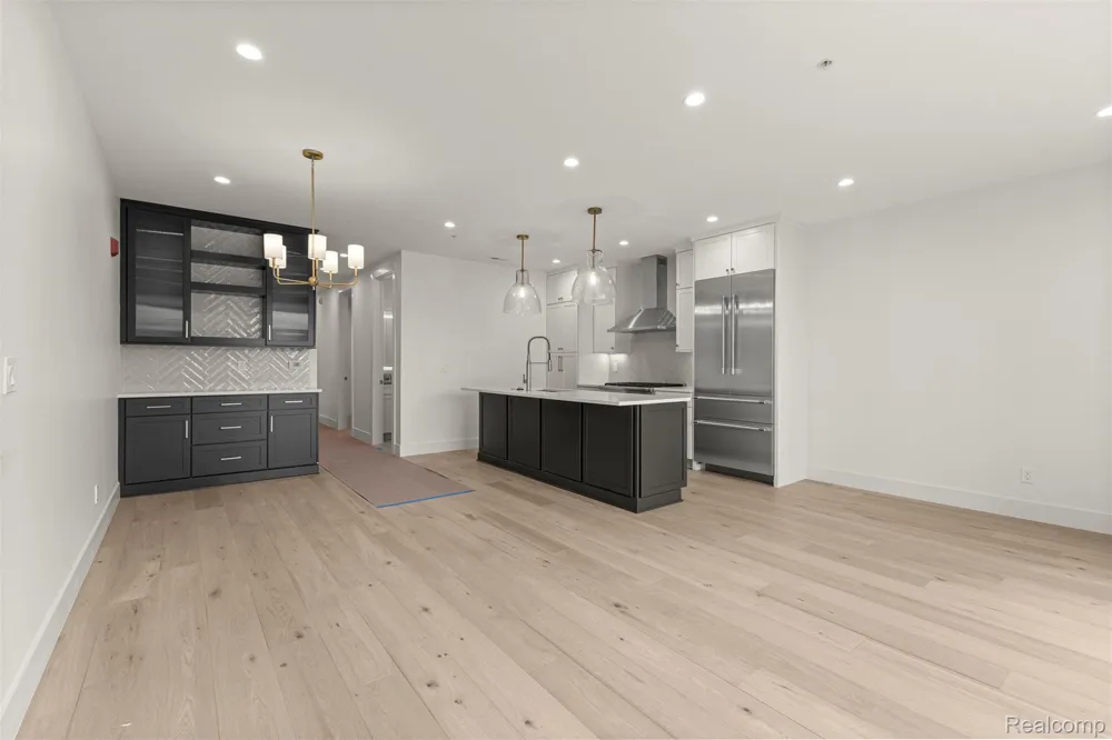 156 Center Unit 303 Northville City, MI 48167