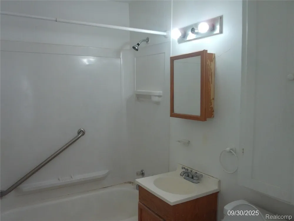 26751 BELANGER STREET Roseville City, MI 48066