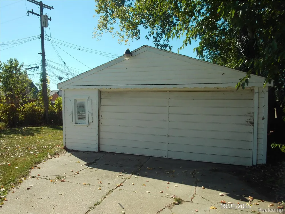 26751 BELANGER STREET Roseville City, MI 48066