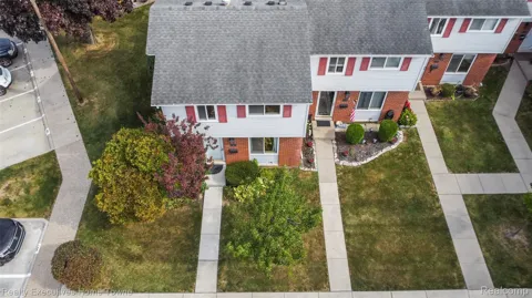 27962 Eastwick square