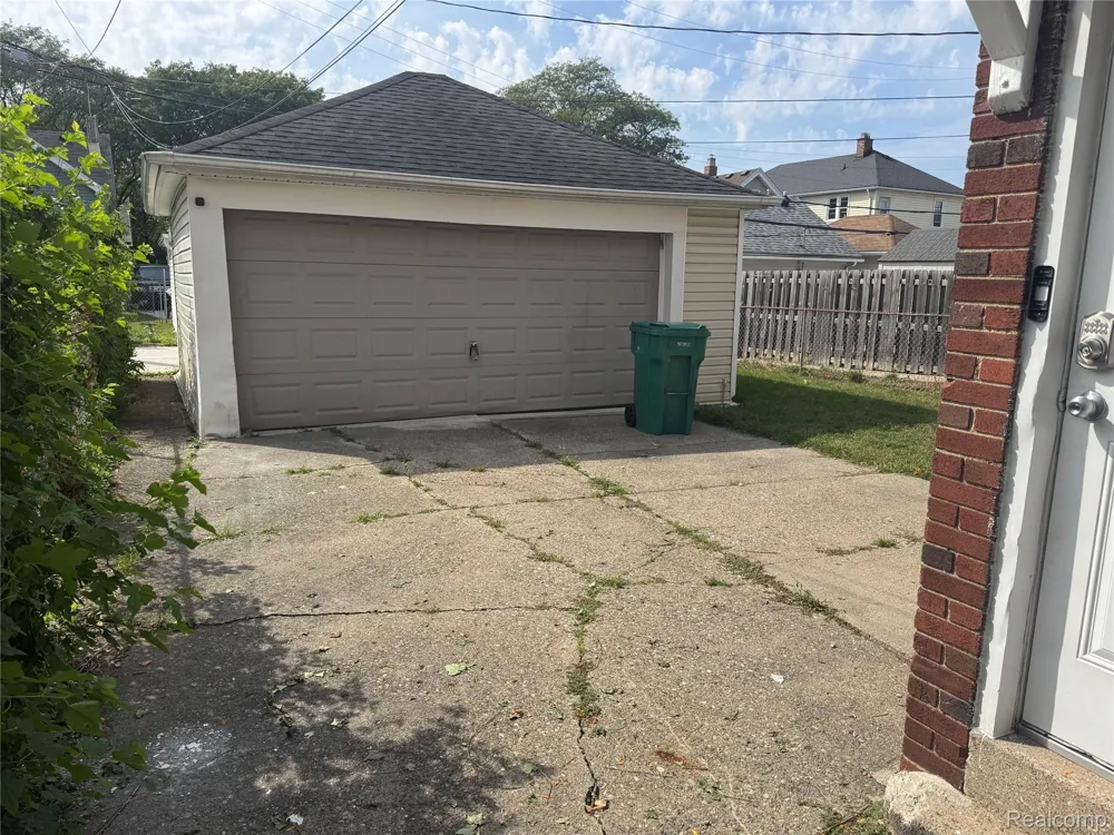 1465 Maryland Street Grosse Pointe Park City, MI 48230