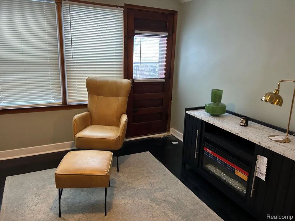 1465 Maryland Street Grosse Pointe Park City, MI 48230