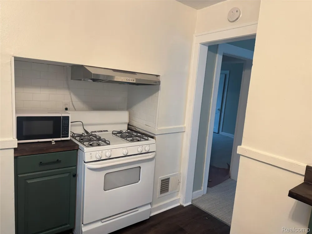 1465 Maryland Street Grosse Pointe Park City, MI 48230