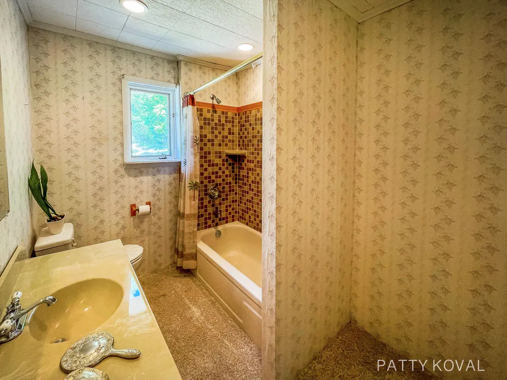 446 Bayview Court Leighton Township, MI 49316