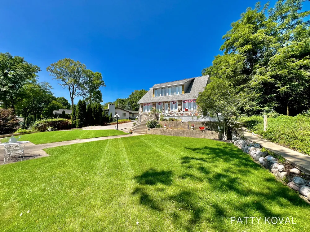 446 Bayview Court Leighton Township, MI 49316