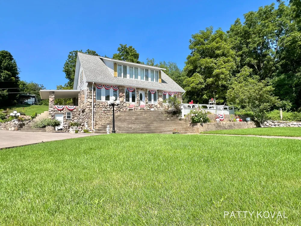 446 Bayview Court Leighton Township, MI 49316